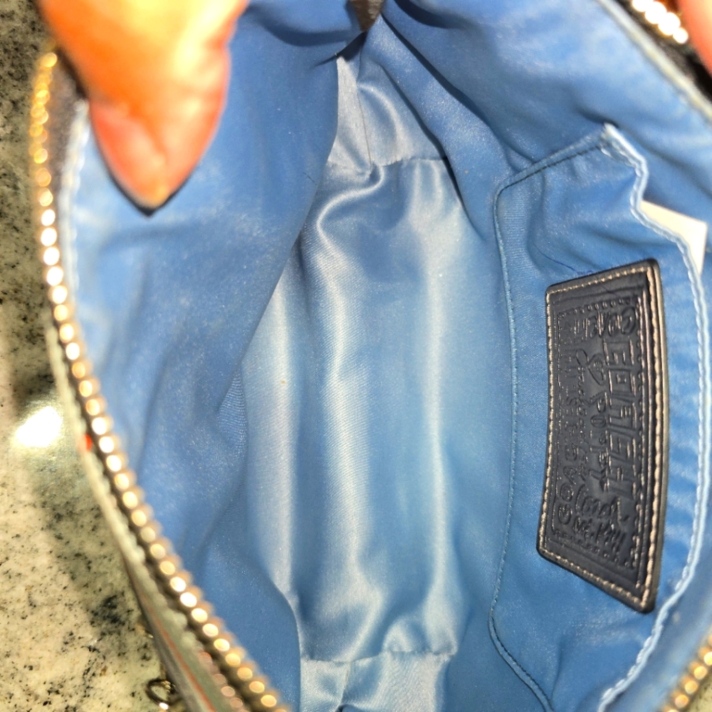 Coach POPPY SHOULDER/WRISTLET RARE Color And PATTERN - Picture 7 of 9